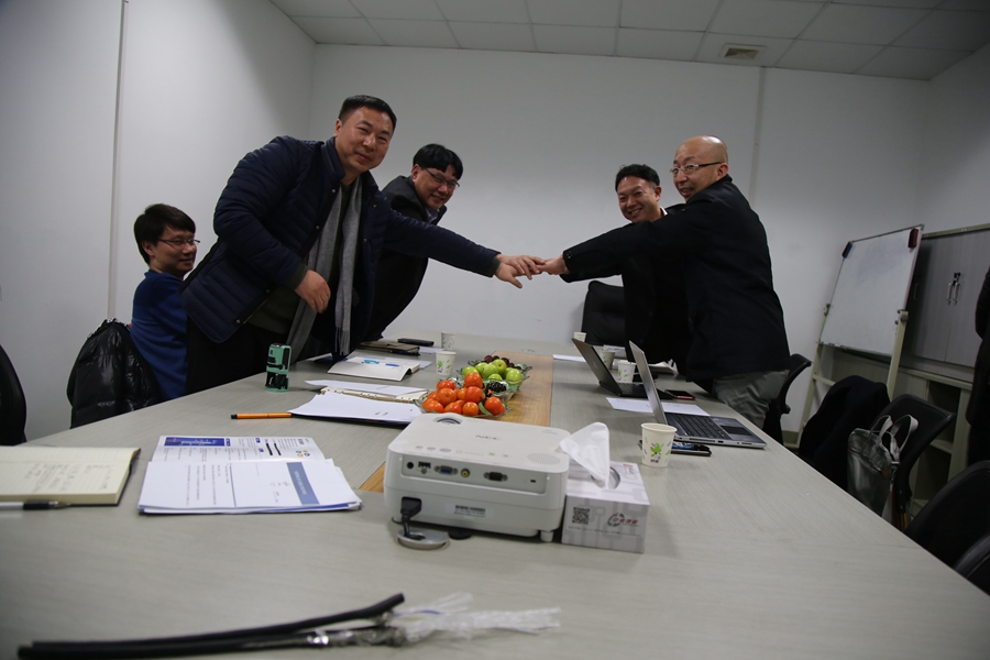 formal cooperation signing japanese customers, explore the robot ...